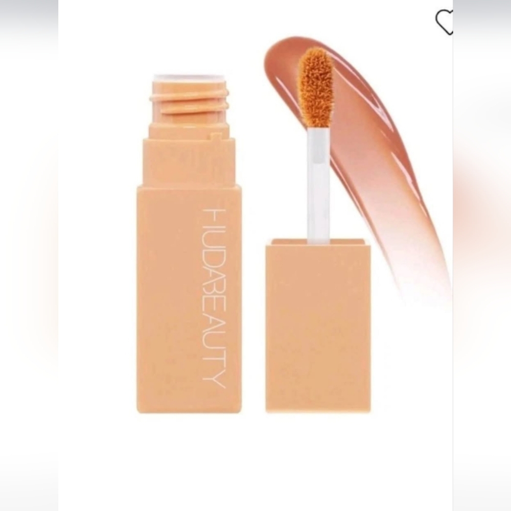 Huda Beauty Lip Blush Creamy Lip & Cheek Stain Peachy Kiss New 0.20 oz